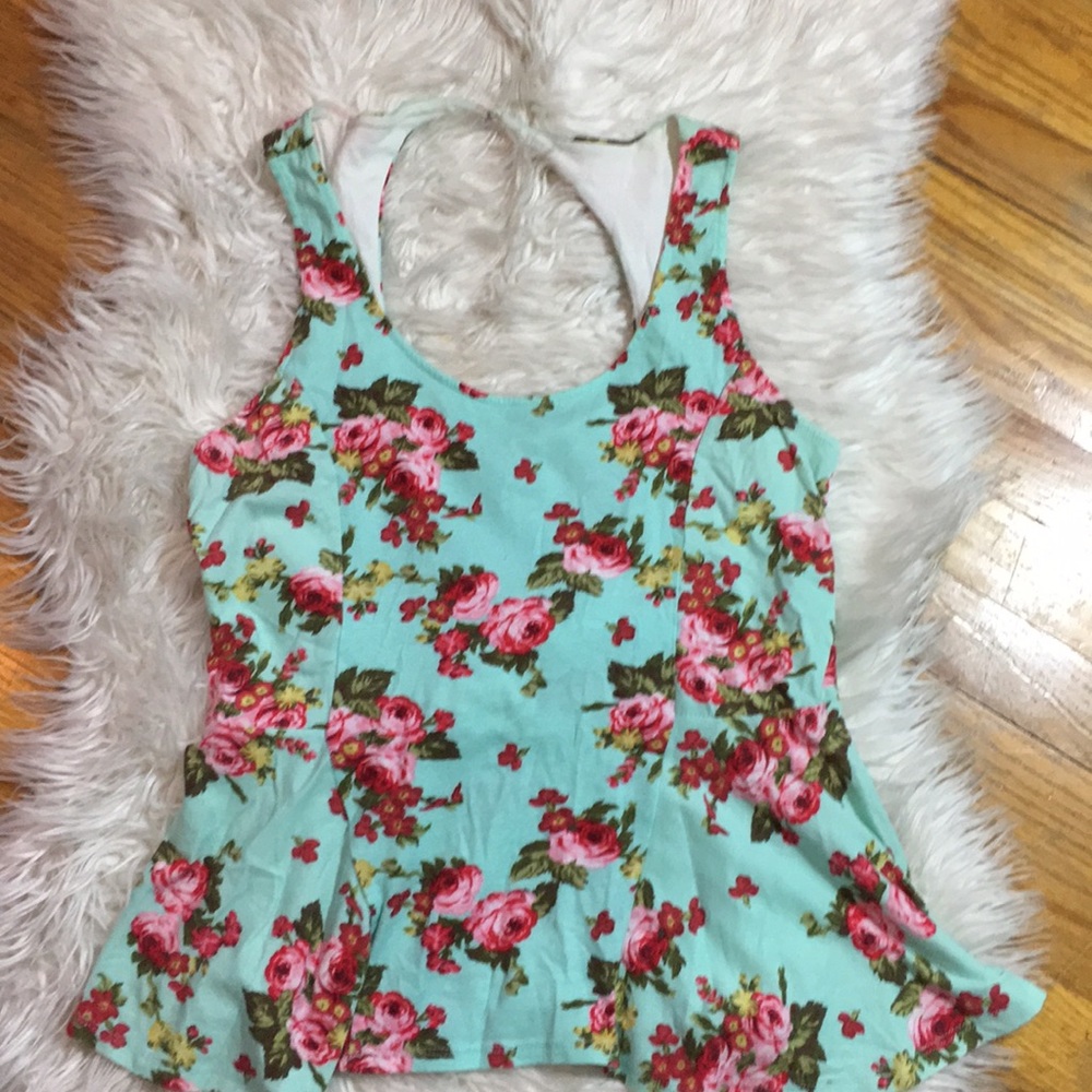 Medium Floral Top Kirra [PacSun]